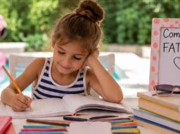 compiti-delle-vacanze-come-finirli-senza-trasformare-agosto-in-un-incubo